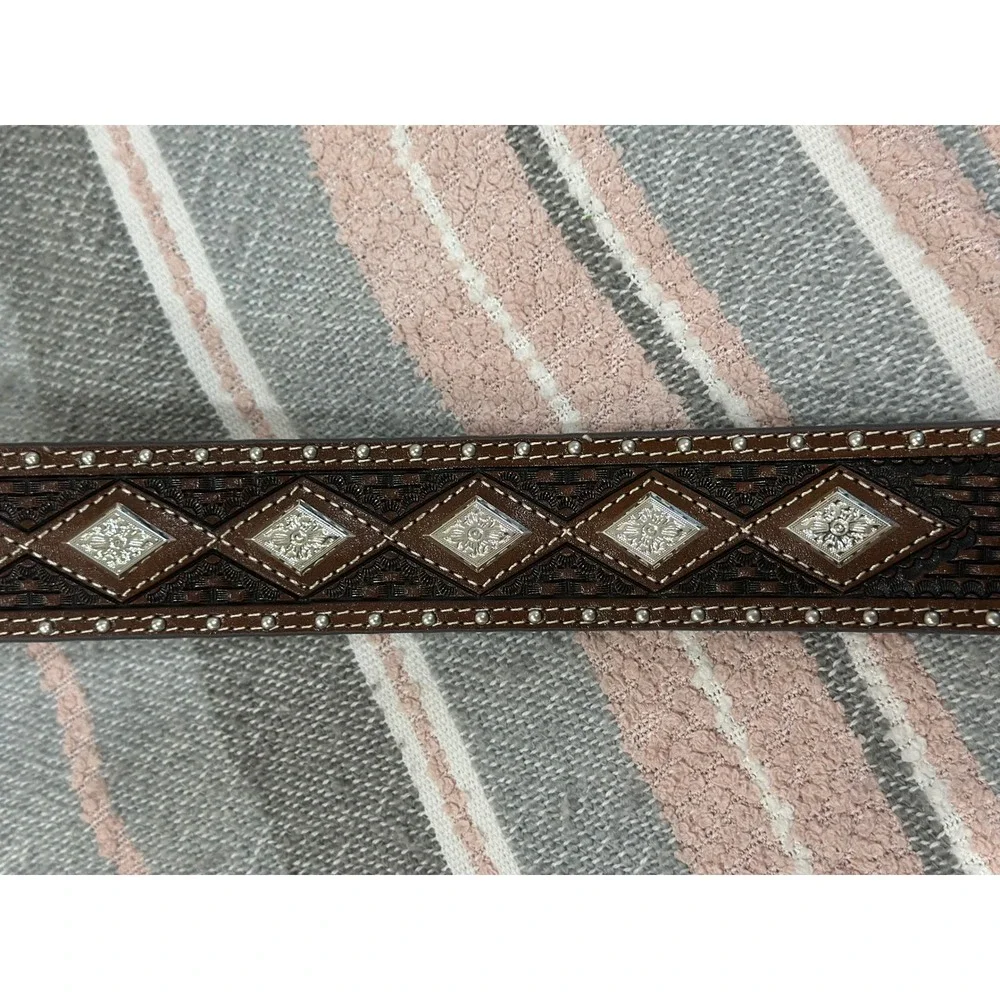 Cavendar's Genuine Leather Western Basketweave Belt Silver Concho Studded Sz 34